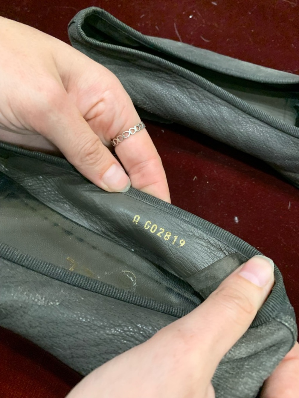CHANEL Gray Suede CC Logo Bow Ballet Flats - Picture 9 of 9